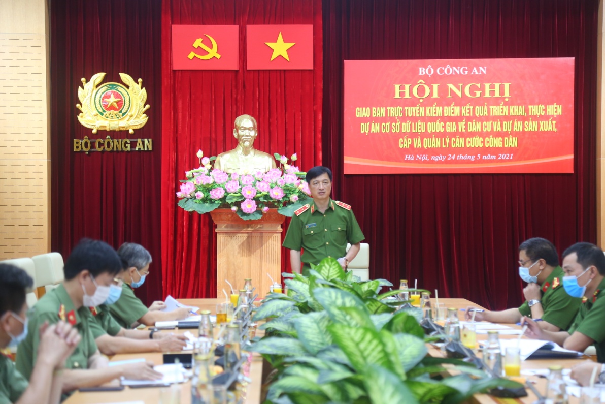 Thứ trưởng Nguyễn Duy Ngọc phát biểu chỉ đạo tại Hội nghị trực tuyến kiểm điểm kết quả thực hiện Dự án Cơ sở dữ liệu quốc gia về dân cư và Dự án Sản xuất, cấp, quản lý Căn cước công dân