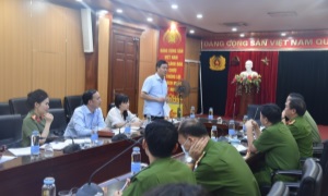 CỤC CẢNH SÁT QUẢN LÝ HÀNH CHÍNH VỀ TRẬT TỰ XÃ HỘI LÀM VIỆC VỚI BAN THI ĐUA - KHEN THƯỞNG TRUNG ƯƠNG VỀ CÔNG TÁC KHEN THƯỞNG TRONG TRIỂN KHAI THỰC HIỆN DỰ ÁN CƠ SỞ DỮ LIỆU QUỐC GIA VỀ DÂN CƯ VÀ DỰ ÁN SẢN XUẤT, CẤP VÀ QUẢN LÝ CCCD