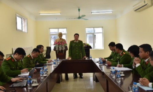 Đoàn công tác Cục Cảnh sát quản lý hành chính về trật tự xã hội kiểm tra việc triển khai thực hiện Đề án 06 tại Công an phường Trương Định, quận Hai Bà Trưng, Hà Nội