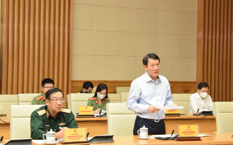 Thứ trưởng Lương Tam Quang phát biểu tại phiên họp.