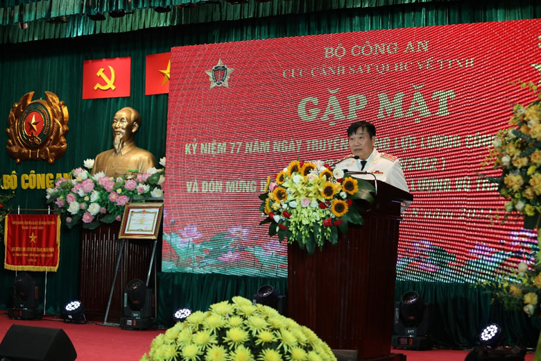 Trung tướng Tô Văn Huệ, Cục trưởng Cục Cảnh sát QLHC về TTXH chủ trì buổi Gặp mặt