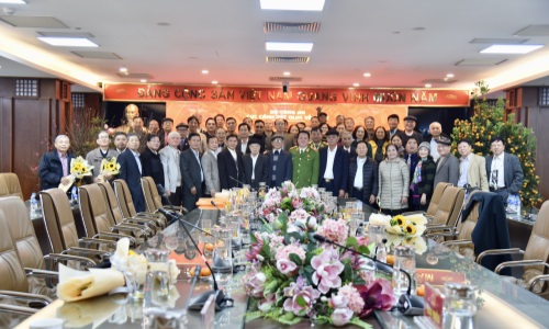 Gặp mặt cán bộ hưu trí và đối tượng chính sách nhân dịp Tết Nguyên đán Quý Mão năm 2023