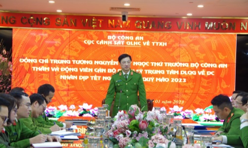 Trung tướng Nguyễn Duy Ngọc, Thứ trưởng Bộ Công an thăm và chúc Tết cán bộ, chiến sỹ Trung tâm Dữ liệu quốc gia về dân cư