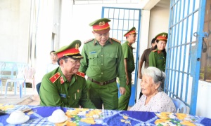 Cục Cảnh sát quản lý hành chính về trật tự xã hội tổ chức hoạt động về nguồn, tình nghĩa xã hội tại Khu di tích lịch sử - văn hoá Căn cứ Ban An ninh Trung ương Cục miền Nam