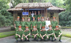 Thiết thực kỷ niệm 75 năm Ngày truyền thống ngành Kiểm tra Đảng  trong Đảng bộ Cục Cảnh sát QLHC về TTXH