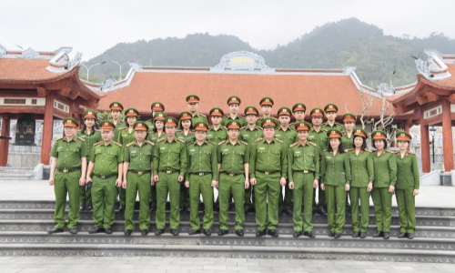 Cục Cảnh sát quản lý hành chính về trật tự xã hội thiết thực tổ chức các hoạt động sinh hoạt chính trị nhân kỷ niệm 77 năm ngày truyền thống lực lượng