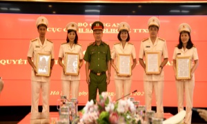 Cục Cảnh sát quản lý hành chính về trật tự xã hội tổ chức Lễ công bố quyết định thăng cấp nâng lương năm 2023