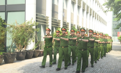 Cục Cảnh sát quản lý hành chính về trật tự xã hội tổ chức tập huấn điều lệnh, quân sự, võ thuật Công an nhân dân cho cán bộ, chiến sỹ năm 2023