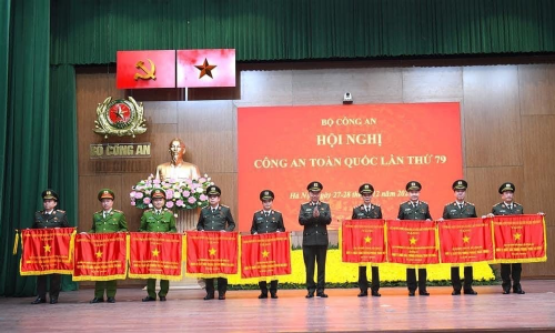Những đóng góp quan trọng của lực lượng Cảnh sát QLHC về TTXH   qua 78 năm xây dựng, chiến đấu và trưởng thành  (18/4/1946 - 18/4/2024)