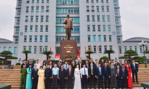 Cục Cảnh sát quản lý hành chính về trật tự xã hội cùng Đoàn đại biểu cấp cao Bộ Công an Lào đến thăm và làm việc tại Công an tỉnh Nam Định