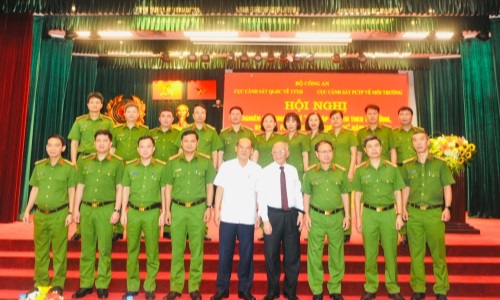 Cục Cảnh sát quản lý hành chính về trật tự xã hội và Cục Cảnh sát Phòng, chống tội phạm về môi trường (Bộ Công an) phối hợp tổ chức Hội nghị nghiên cứu chuyên đề “Học tập và làm theo tư tưởng, đạo đức, phong cách Hồ Chí Minh” năm 2024 và quán triệt bài viết của Tổng Bí thư Nguyễn Phú Trọng  ​