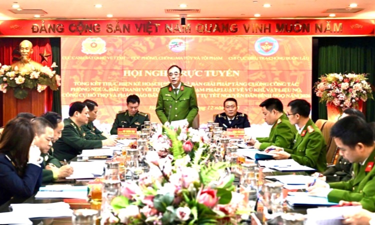 Tăng cường công tác phòng ngừa, đấu tranh với tội phạm mua bán, vận chuyển trái phép vũ khí, vật liệu nổ, công cụ hỗ trợ và pháo trên tuyến biên giới