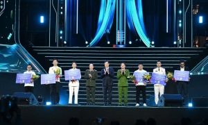 VINH DANH CÁC ĐỘI THI XUẤT SẮC – DATA FOR LIFE MÙA 3