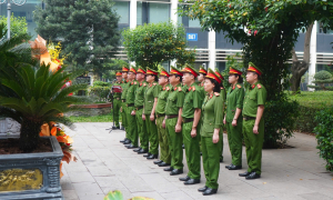 Cục Cảnh sát Quản lý hành chính về trật tự xã hội tổ chức Lễ báo công, dâng hương nhân kỷ niệm 79 năm ngày truyền thống lực lượng Cảnh sát  QLHC về TTXH (18/4/1946 - 18/4/2025)