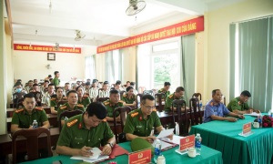 Công an tỉnh Đắk Lắk rà soát thu thập dữ liệu, tổ chức thu nhận hồ sơ cấp thẻ Căn cước cho phạm nhân đặc xá dịp Lễ 30/4 năm 2025