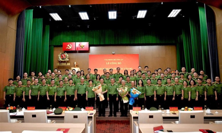 Văn phòng Bộ Công an công bố quyết định về công tác cán bộ