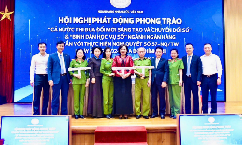 HỘI NGHỊ PHÁT ĐỘNG PHONG TRÀO “CẢ NƯỚC THI ĐUA ĐỔI MỚI SÁNG TẠO VÀ CHUYỂN ĐỔI SỐ” VÀ “BÌNH DÂN HỌC VỤ SỐ” NGÀNH NGÂNHÀNGGẮN VỚI THỰC HIỆN NGHỊ QUYẾT SỐ 57-NQ/TW CỦA BỘ CHÍNH TRỊ