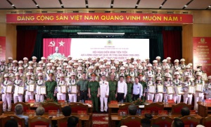 Tôn vinh điển hình tiên tiến lực lượng Cảnh sát QLHC về TTXH hướng tới kỷ niệm 80 năm Ngày truyền thống