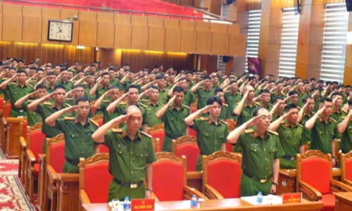 Tập huấn chuyên Luật Quản lý, sử dụng vũ khí, vật liệu nổ và công cụ hỗ trợ và các văn bản hướng dẫn thi hành đối với lãnh đạo, chỉ huy, cán bộ chiến sỹ các đơn vị thuộc Cục Cảnh sát quản lý trại giam, cơ sở giáo dục bắt buộc, trường giáo dưỡng.