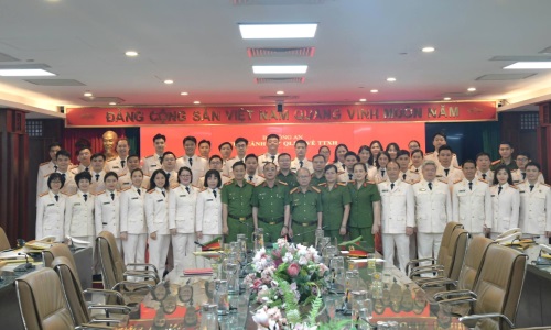 Cục Cảnh sát QLHC về TTXH tổ chức Lễ công bố quyết định thăng cấp bậc hàm, nâng lương năm 2026 cho cán bộ, chiến sĩ